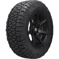 Maxxis RAZR AT811 Tyre Front View